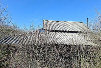 Teren de 2600 mp, în Dobrușa