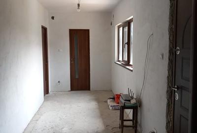 Casă cu 3 camere în Cuza Vodă