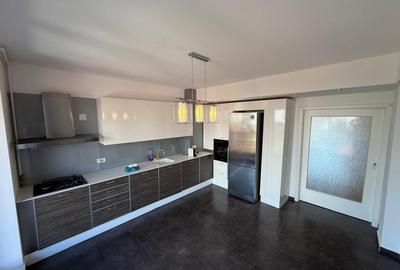 Apartament cu 4 camere, mobilat în Capitale - 44