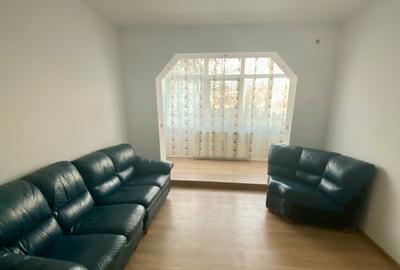 Apartament cu 2 camere semidecomandat, mobilat în Podu Roș - 1