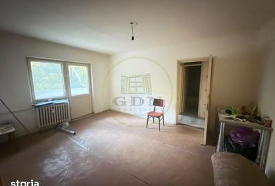 Apartament cu 3 camere semidecomandat în Brazda lui Novac