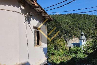 Teren Construcții intravilan de 2000 mp, în Central - 11