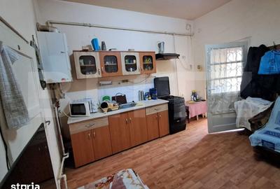 Casă cu 2 camere cu Teren 650 Mp în Central