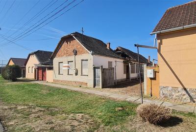 Casă individuală cu 4 camere cu Teren 1270 Mp în Central - 1