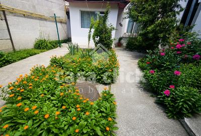 Apartament cu 3 camere semidecomandat în Central - 1