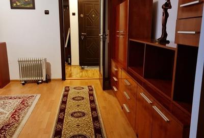 Apartament cu 2 camere semidecomandat în Exterior Vest