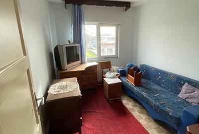 Apartament cu 3 camere semidecomandat în Ultracentral