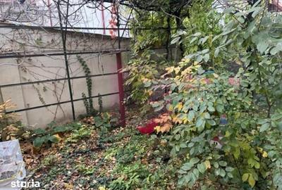 Casă cu 6 camere cu Teren 220 Mp în Drumul Taberei