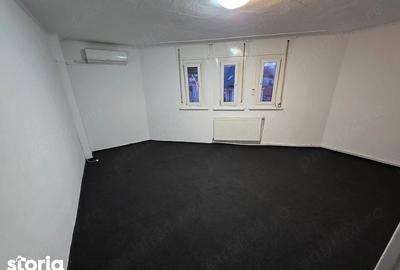 Apartament cu 3 camere semidecomandat în Ștefan cel Mare - 2