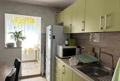 Apartament cu 3 camere decomandat în Olteniței - 4