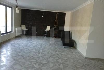 Casă cu 3 camere cu Teren 1600 Mp în Central