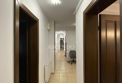 Apartament cu 4 camere decomandat în Kiseleff