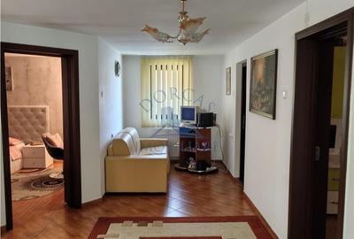 Casă cu 9 camere cu Teren 741 Mp în Central - 20