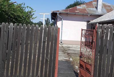 Casă cu 4 camere în Central