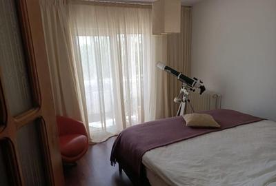 Apartament cu 4 camere decomandat, mobilat în Faleza Nord