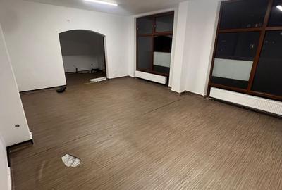 Spațiu comercial, de 164 mp, în Central
