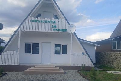 Casă cu 4 camere cu Teren 800 Mp în Central - 1