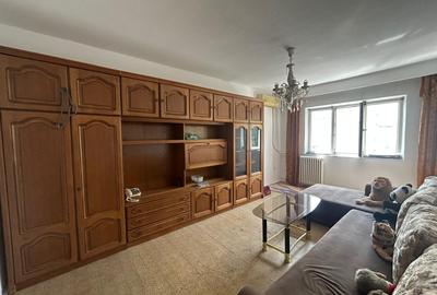 Apartament cu 2 camere decomandat în Trivale