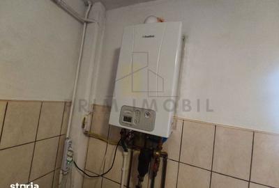 Apartament cu 3 camere decomandat în Nicolina - 13