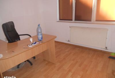 Spațiu comercial, de 50 mp, în Central