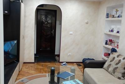 Apartament cu 2 camere decomandat în Exterior Vest