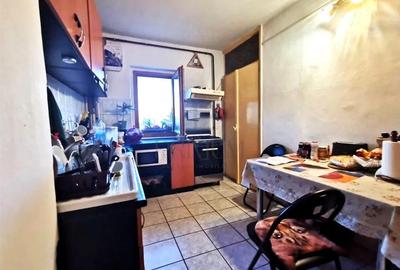 Apartament cu 3 camere semidecomandat în Șagului