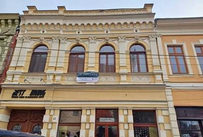 Casă cu 4 camere în Ultracentral - 1