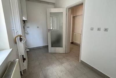 Apartament cu 3 camere semidecomandat în Dacia - 6