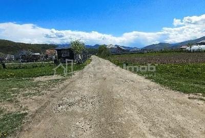 Teren de 784 mp, în Central - 3