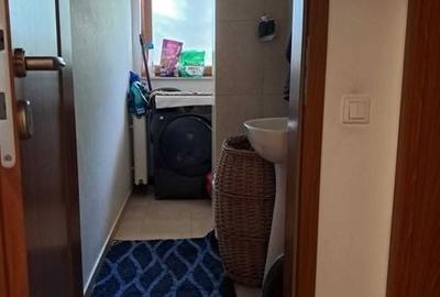 Apartament cu 3 camere în Dumbrăvița
