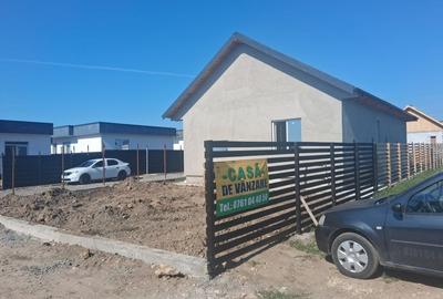 Casă cu 4 camere în Central