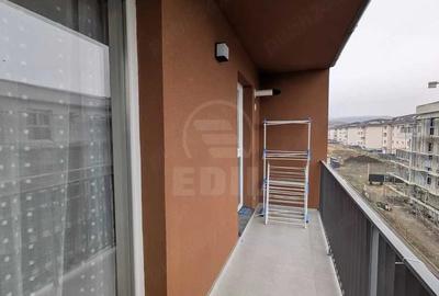 Apartament cu 2 camere decomandat în Florești