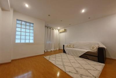 Apartament cu 2 camere decomandat în 13 Septembrie
