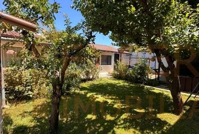 Casă individuală cu 3 camere cu Canalizare în Brătianu - 1