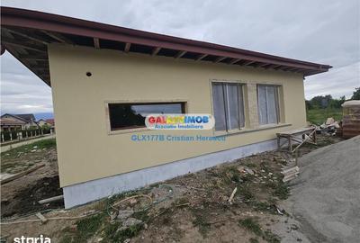 Casă cu 4 camere cu Teren 500 Mp în Tărtășești