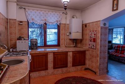 Duplex cu 7 camere cu Canalizare în Moinești - 4