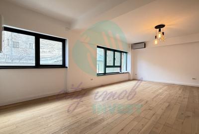 Apartament cu 3 camere semidecomandat în Polonă