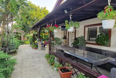 Casă individuală cu 7 camere cu Teren 700 Mp în Bordei