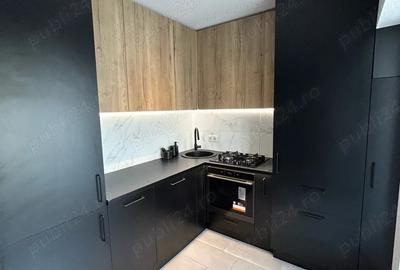 Apartament cu 3 camere decomandat în Est