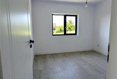 Casă cu 4 camere cu Teren 300 Mp în Vișan - 4