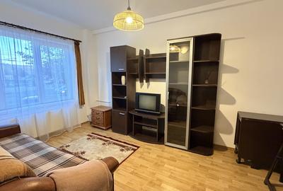 Apartament cu 2 camere decomandat, mobilat în Central