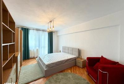 Apartament cu 4 camere decomandat în Central