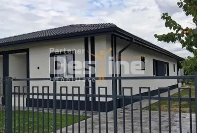 Casă cu 3 camere cu Teren 140 Mp în Sânmihaiu Român