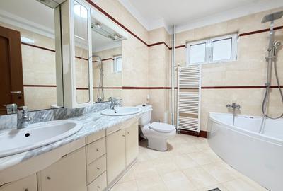 Apartament cu 3 camere decomandat în Primăverii - 8