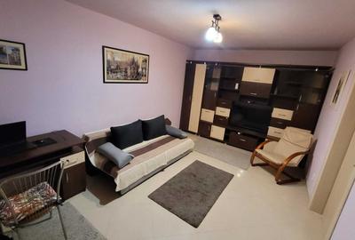 Apartament cu 2 camere decomandat în Lacul Tei
