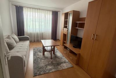 Apartament cu 3 camere în Cetate