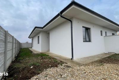 Casă cu 3 camere cu Teren 250 Mp în Sântandrei - 2