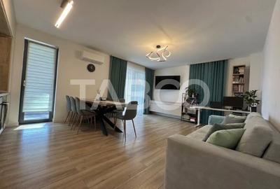 Apartament cu 3 camere semidecomandat, mobilat în Zorilor