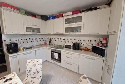 Apartament cu 2 camere decomandat în Hotvon