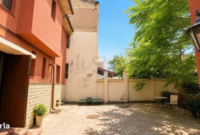 Casă cu 4 camere în Cotroceni
